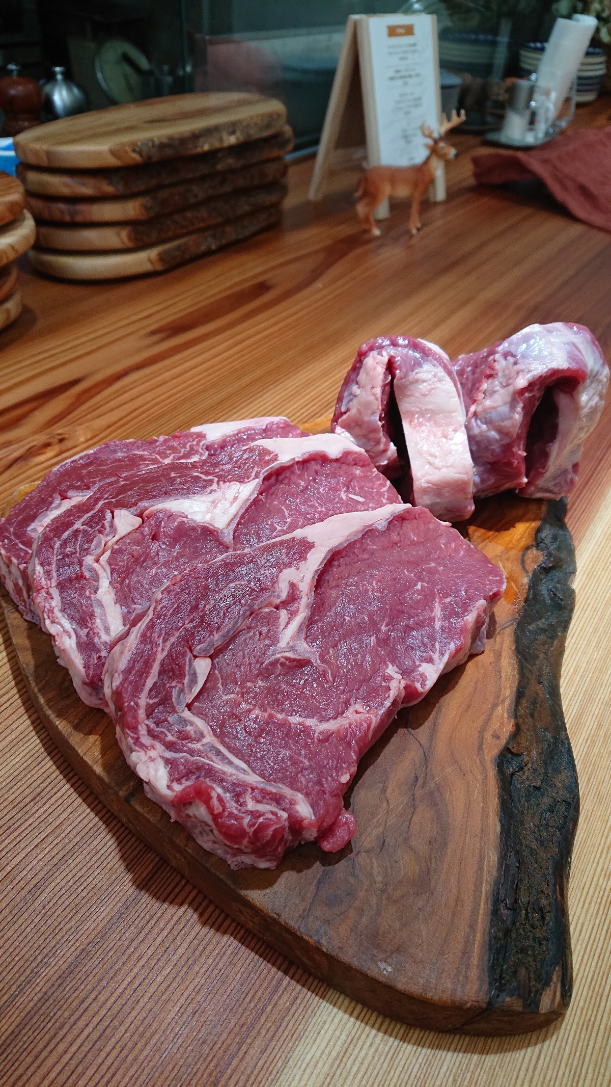 NZ産放牧牧草牛　リブロース肉　２３０ｇ~　<BR>ステーキカットＡランク