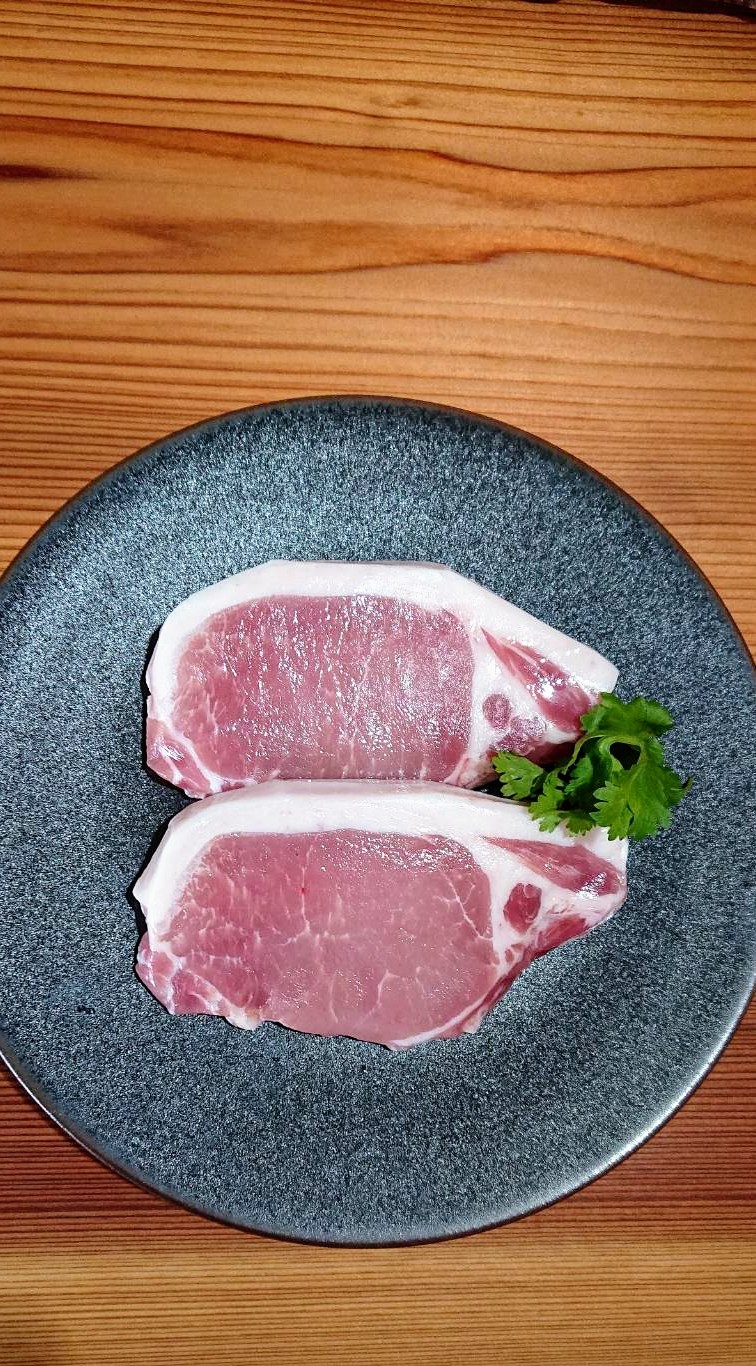 北海道産放牧豚　　<BR>ロース肉150g×2枚<BR>ステーキ・とんかつなどに<BR>