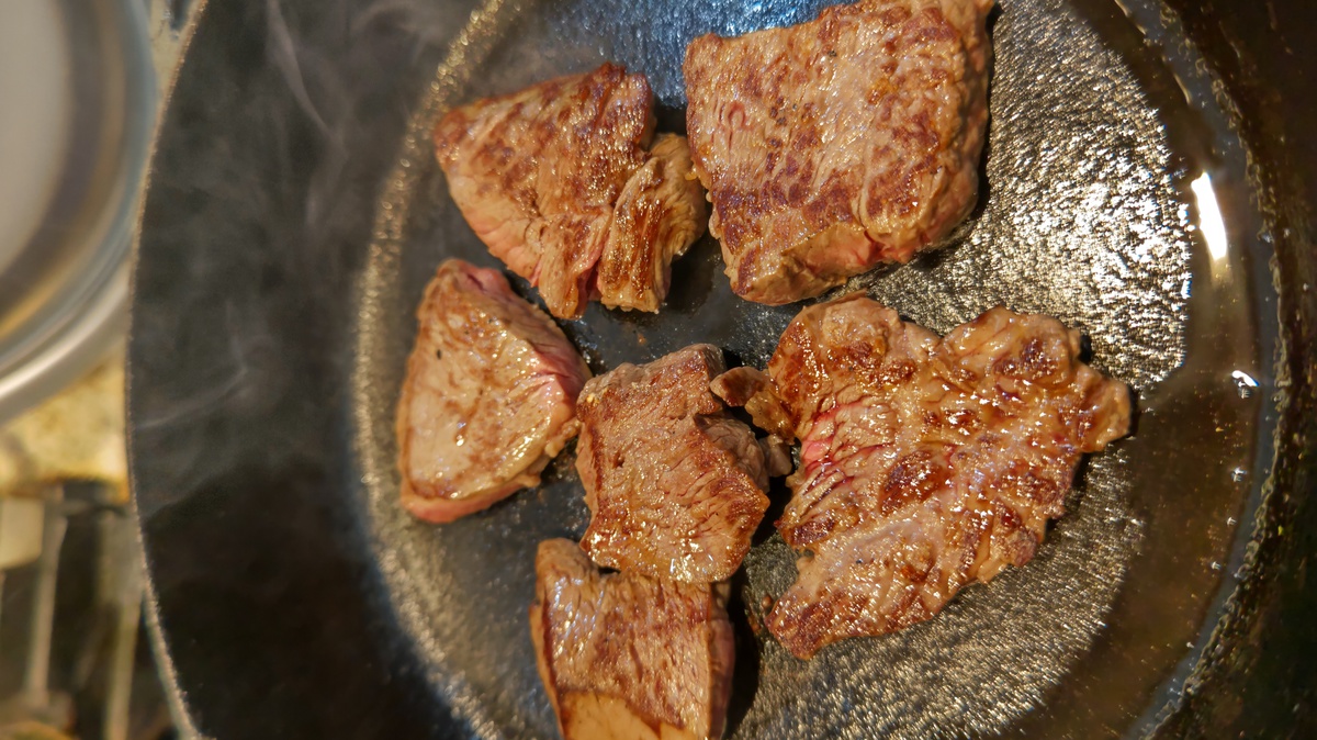 鹿児島産黒毛和牛　ランプ肉　焼き肉用カツト済250g