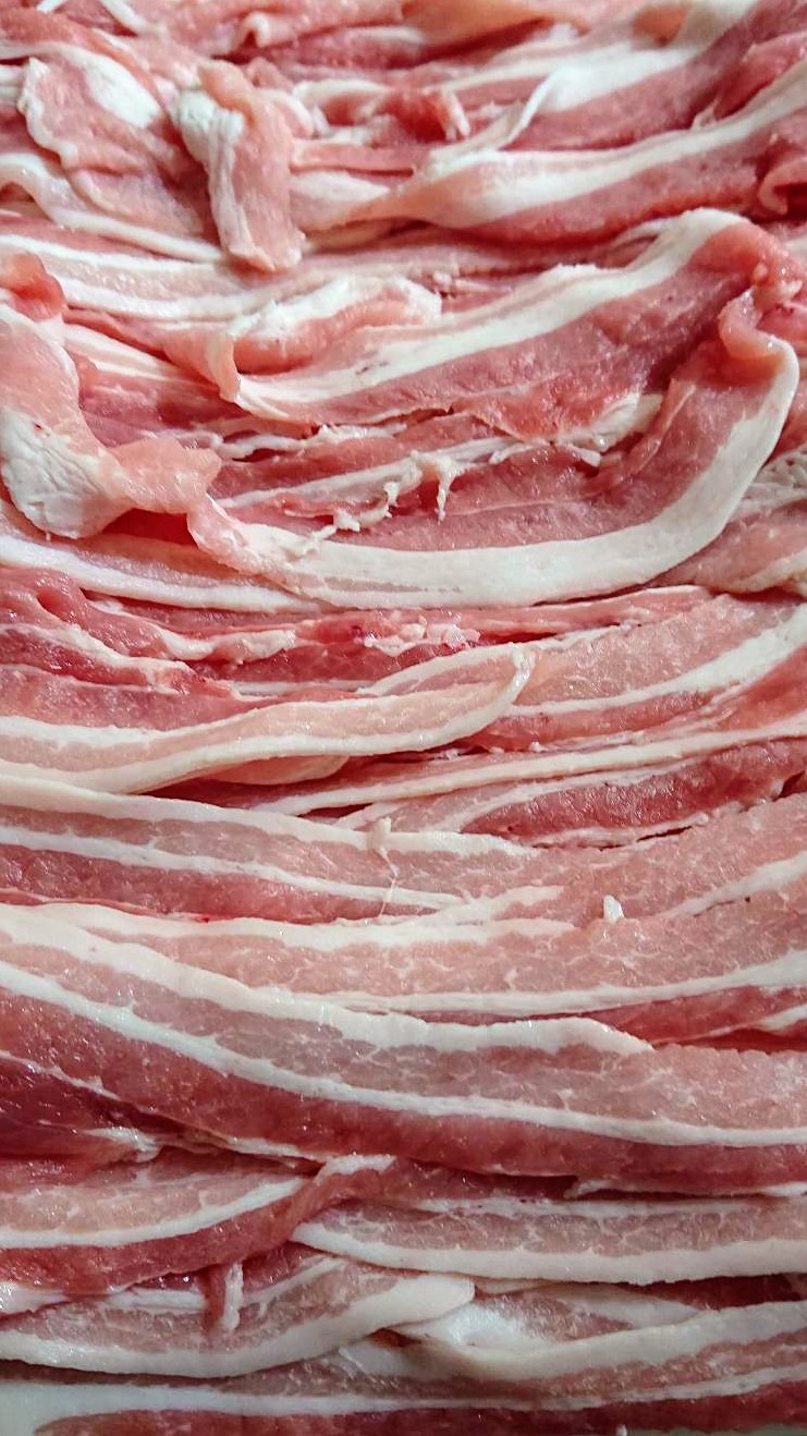 北海道産放牧豚　バラ肉　スライス　200g<BR>煮込み・ハム作り・焼き物に