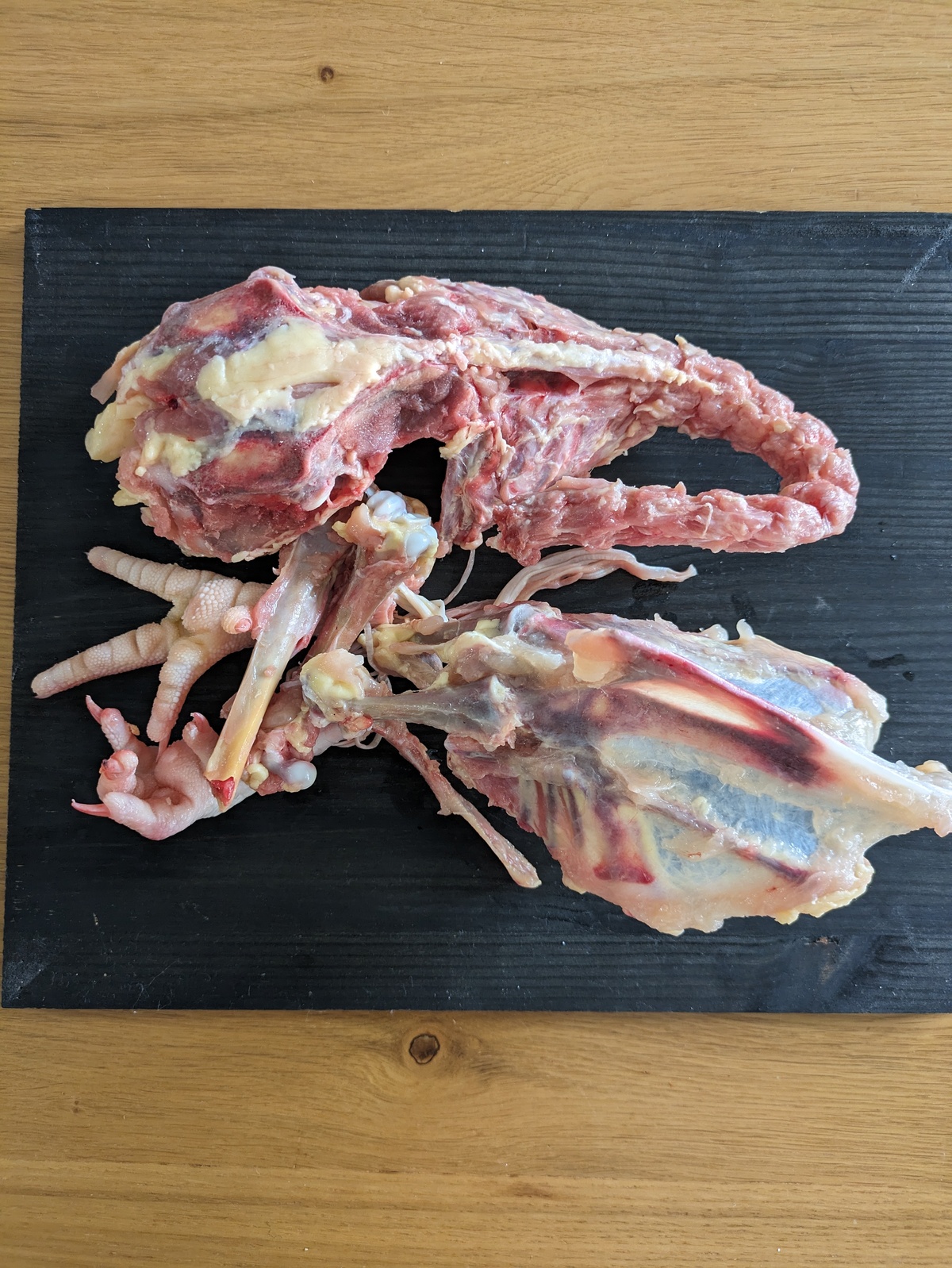 京都亀岡産 七谷🟡地鶏ガラ1kg<BR>✨美味しいスープ作れますよ!