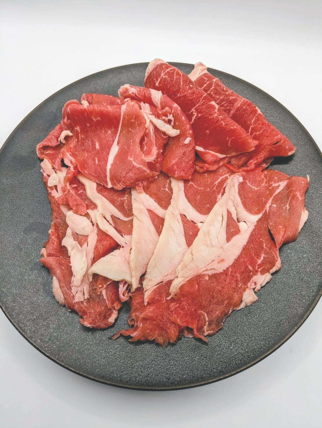 NZ産放牧牧草牛 肩うで肉スライス250g×2p<BR>牧草牛ブランド！シルヴァーファンファーム社<BR>最上級ランク『パスチャーフェッド』<BR>⭐️牧草牛を日常的に！炒め物、鍋など使い道豊富！